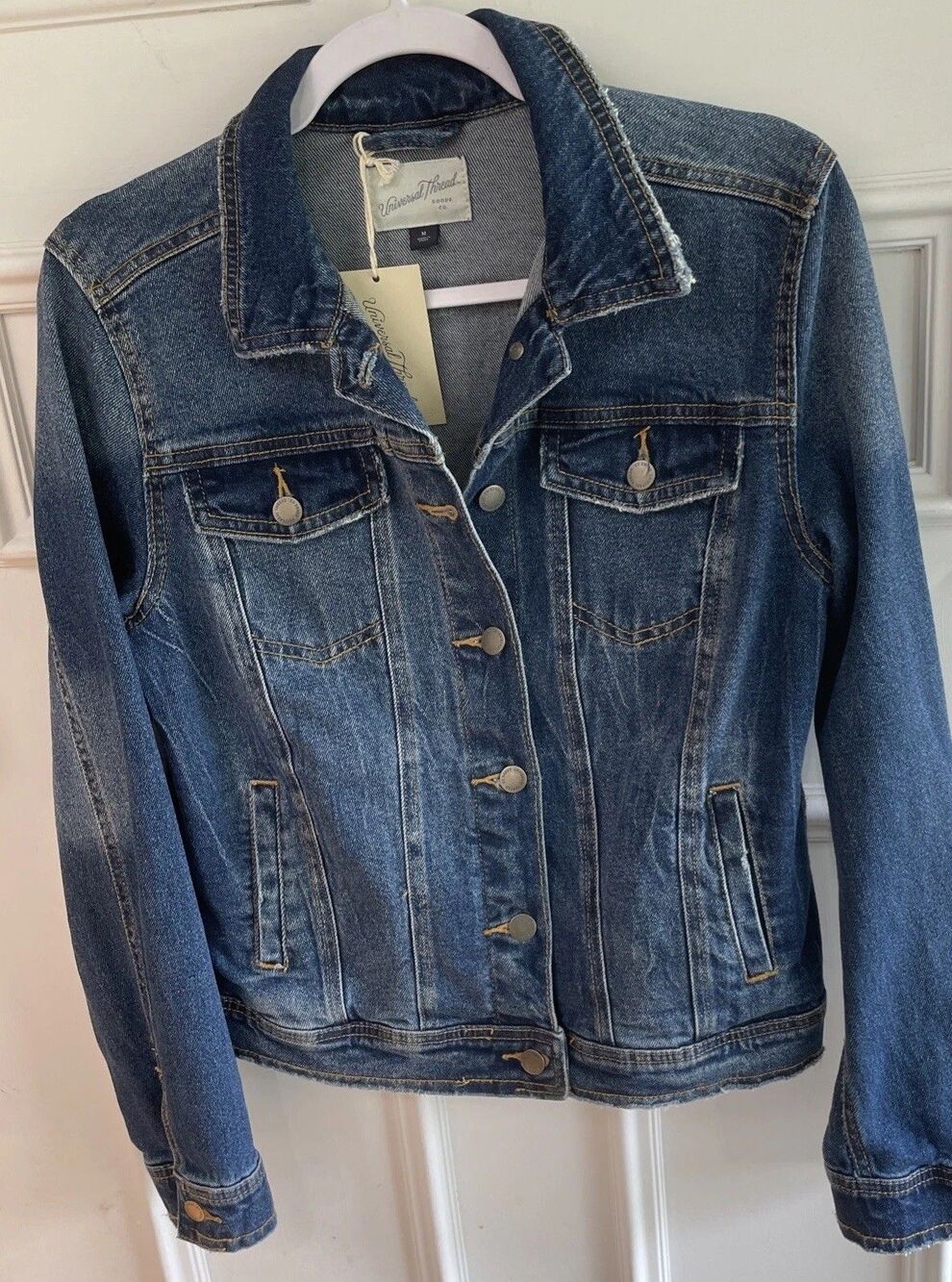 Universal Thread Women’s M Blue Jean Jacket W/2 Pockets NWT C 36” L20” S25”